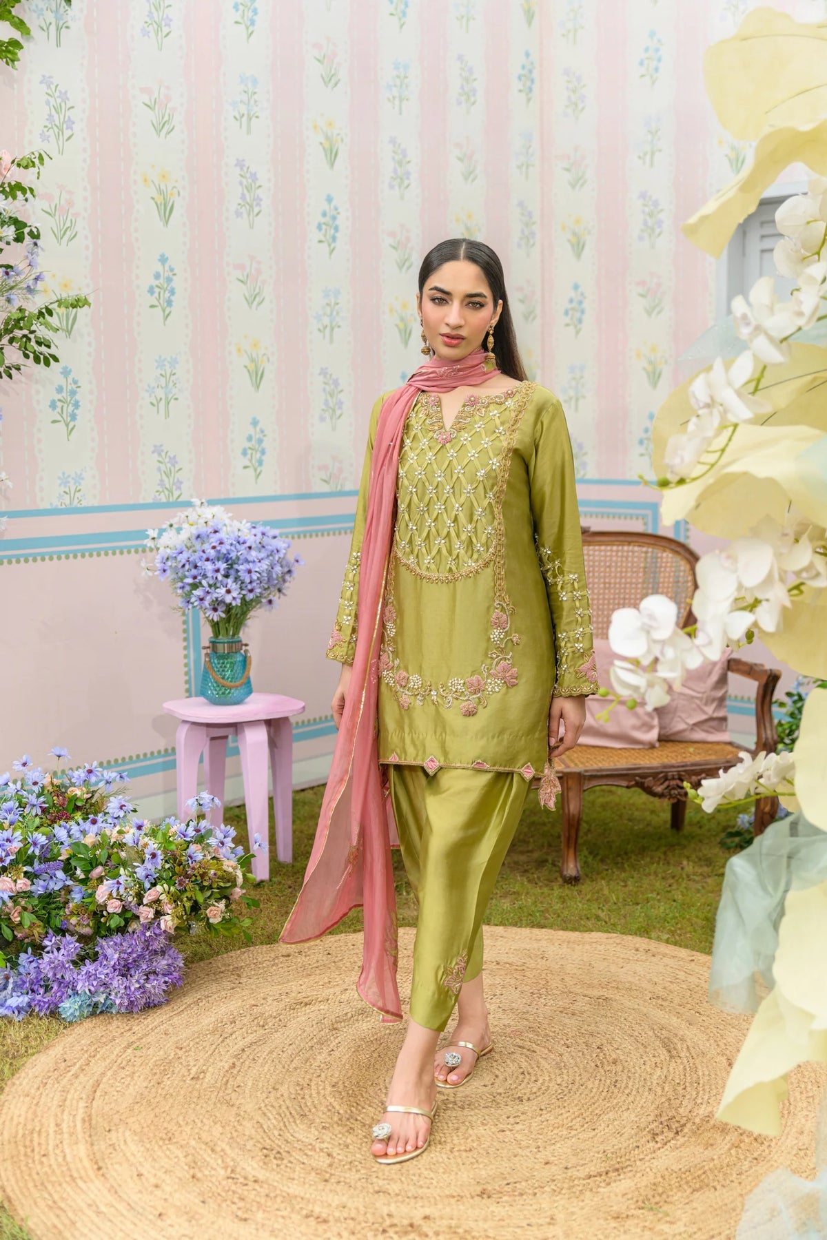 Champagne Toast | Zarayna-Festive Formals '25 | Flairs Studio