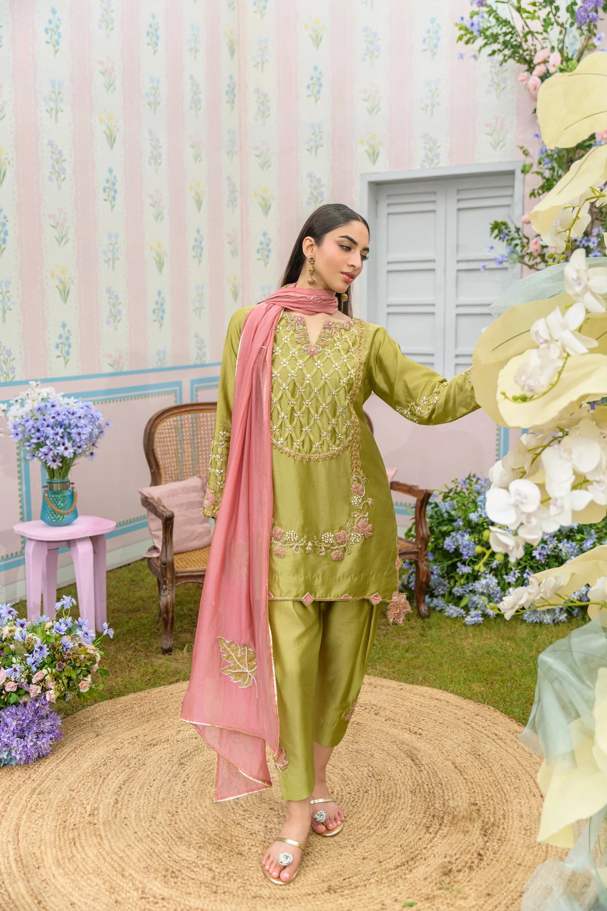 Champagne Toast | Zarayna-Festive Formals '25 | Flairs Studio