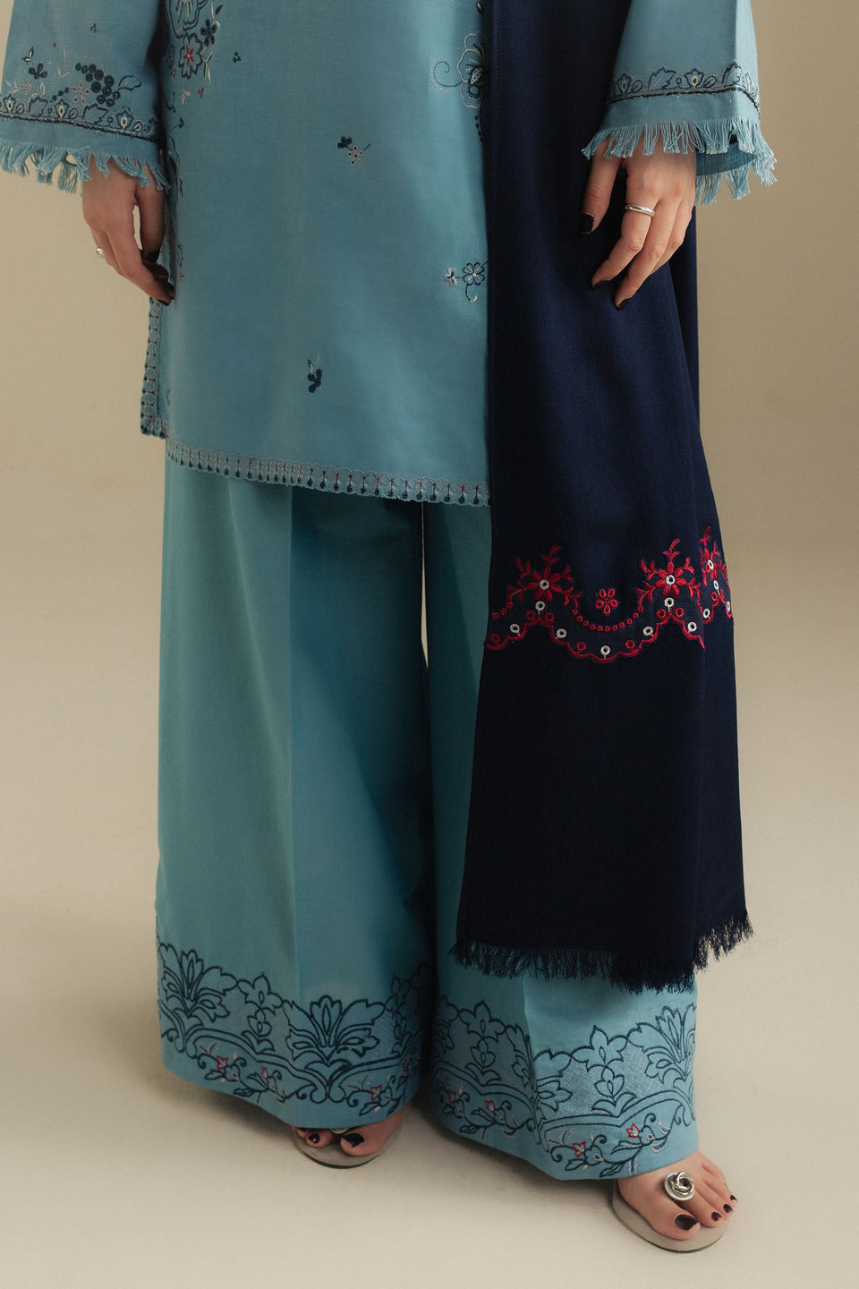 LAUREL-9B | Coco Winter Unstitched’25 | Zara Shahjahan