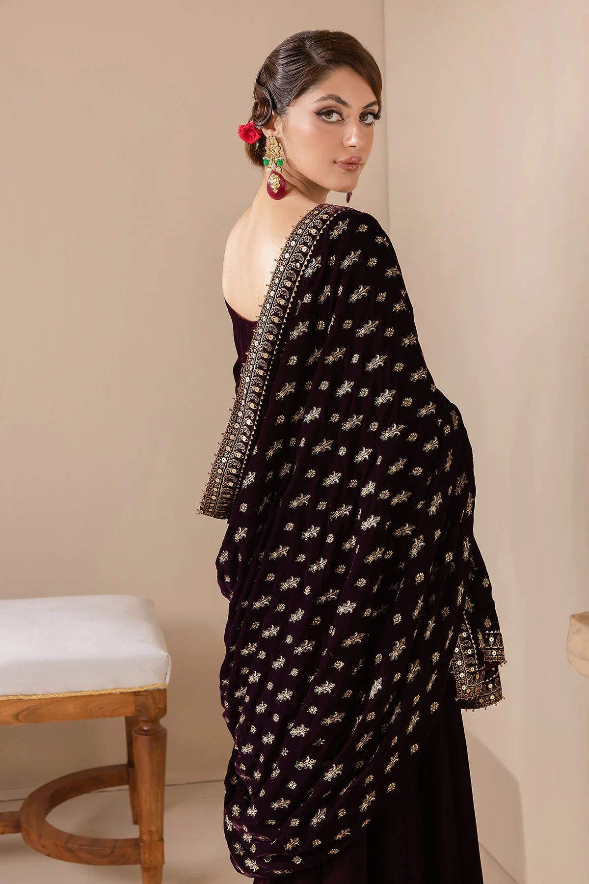 EMBROIDERED VELVET SHAWL VS-42 | Baroque