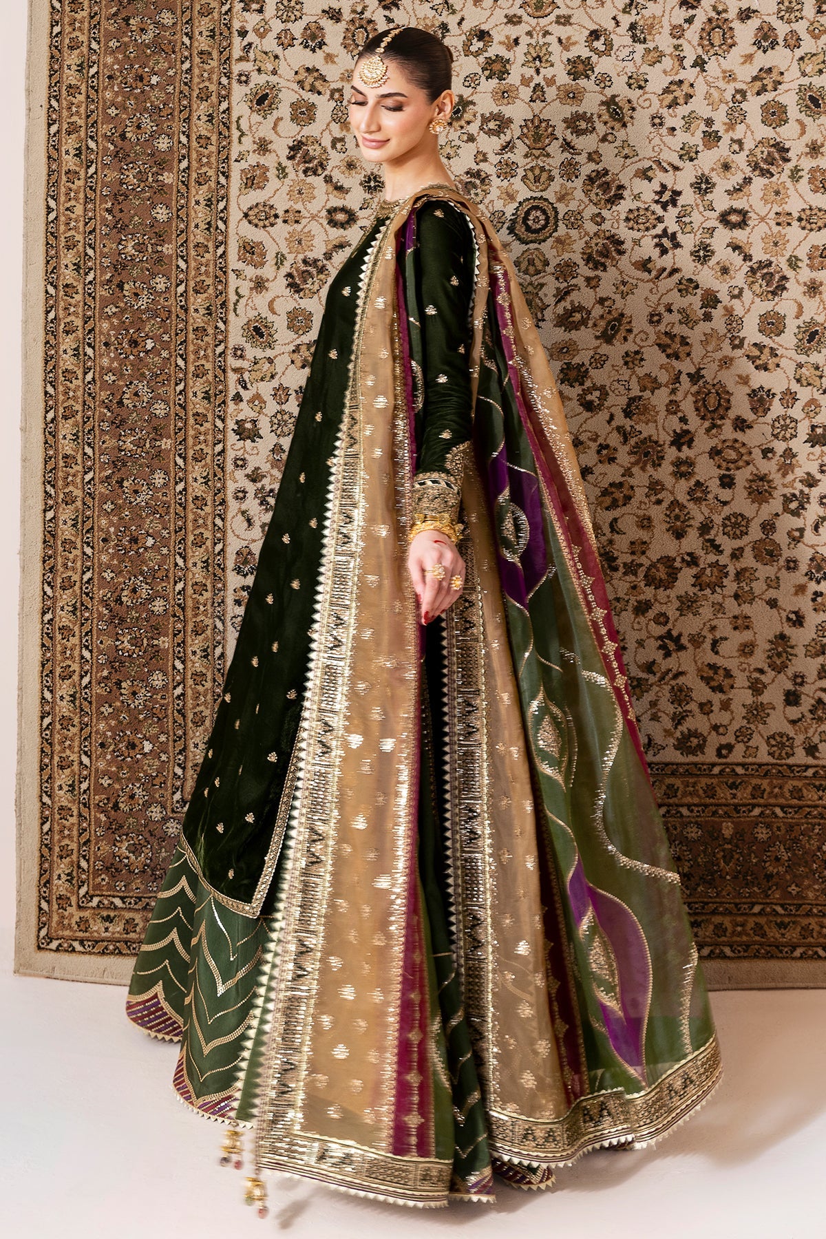 JZ-CVF-D09-0 | EMBROIDERED VELVET FORMAL | Jazmin