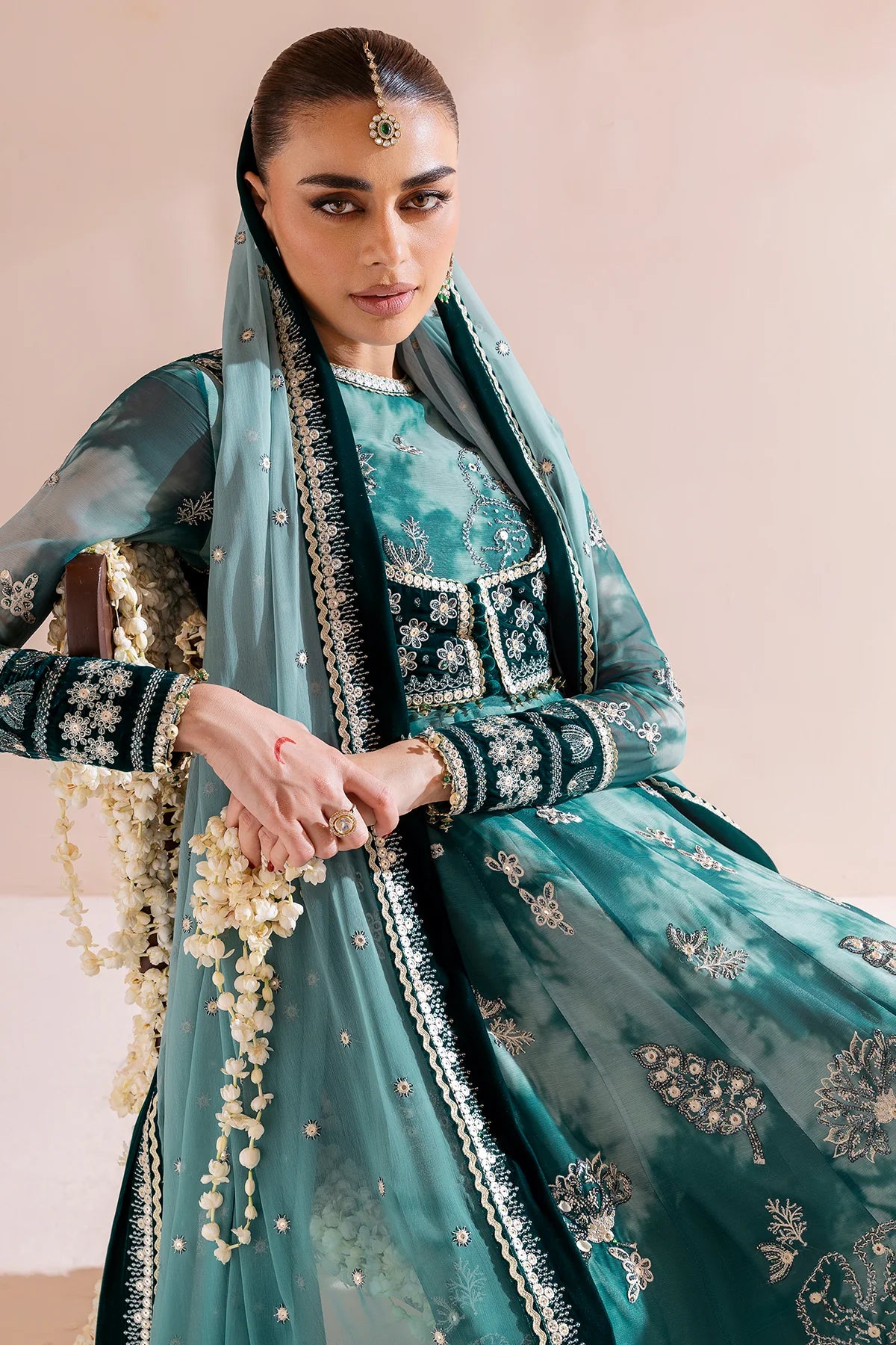 JZ-CVF-D06-0 | EMBROIDERED VELVET FORMAL | Jazmin