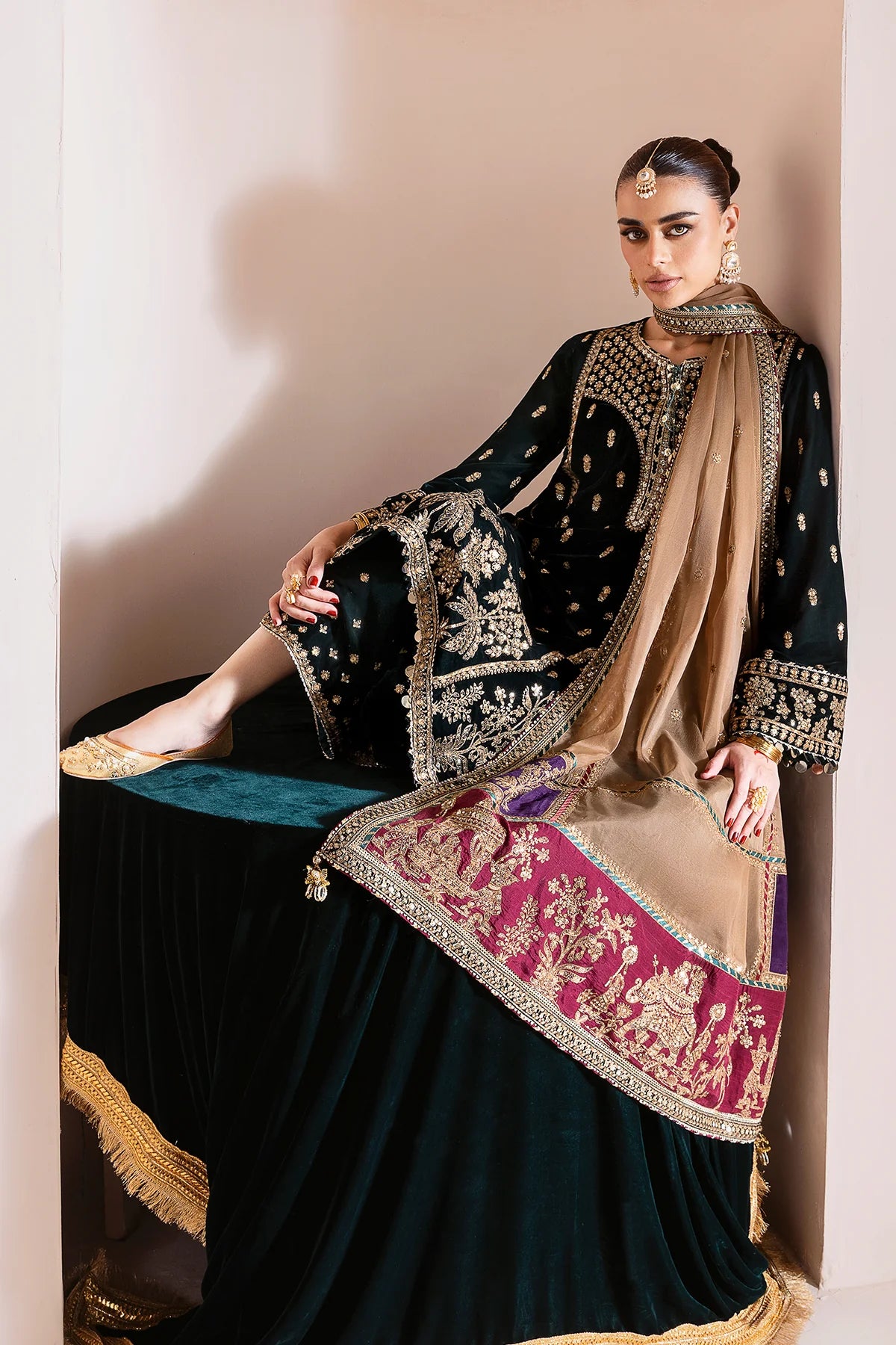 JZ-CVF-D01-0 | EMBROIDERED VELVET FORMAL | Jazmin