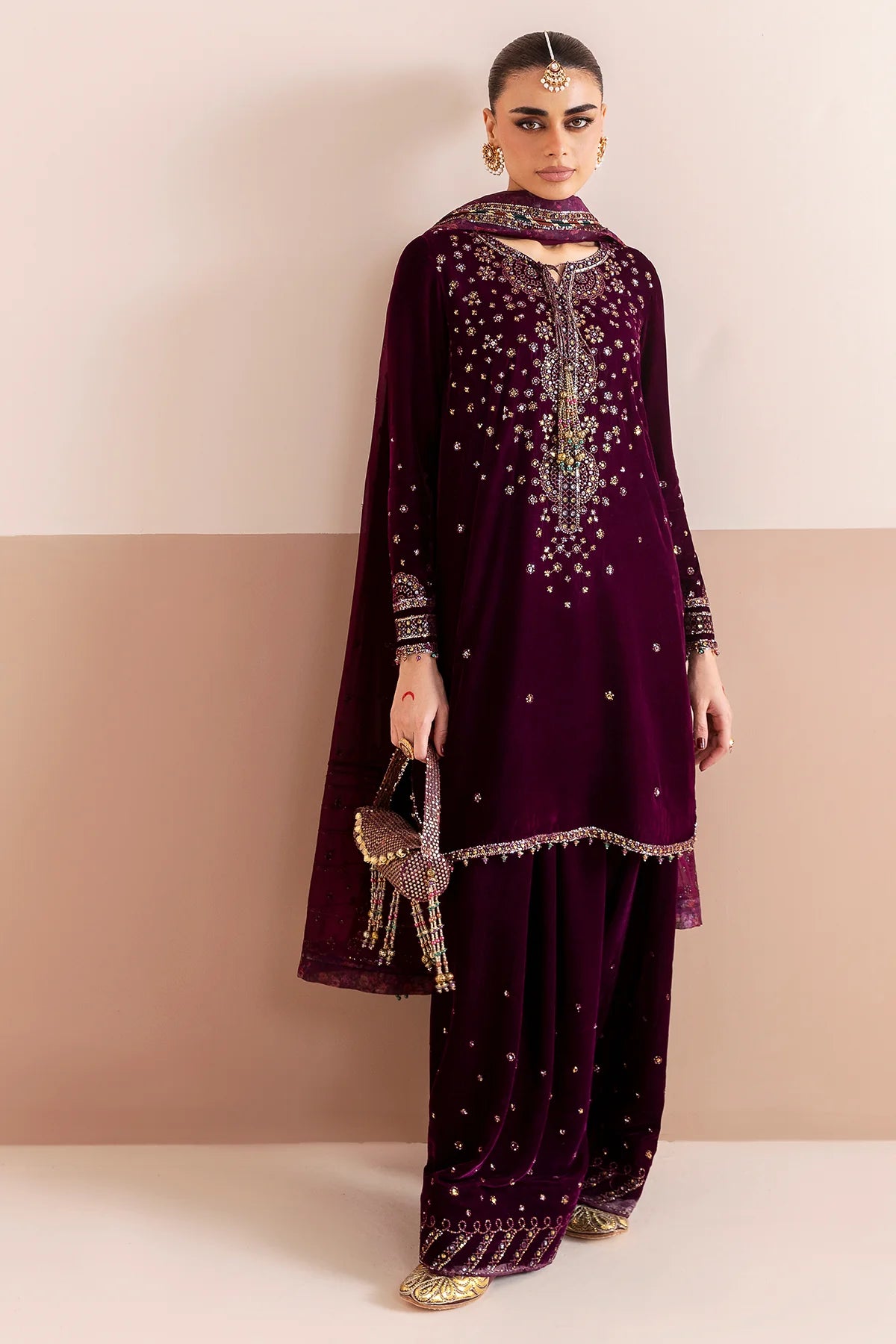 JZ-CVF-D05-1-XS | EMBROIDERED VELVET FORMAL | Jazmin