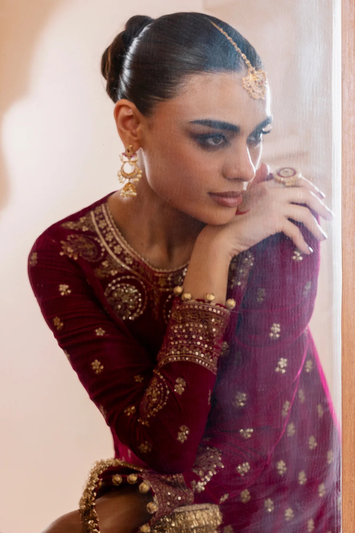 JZ-CVF-D11-0 | EMBROIDERED VELVET FORMAL | Jazmin