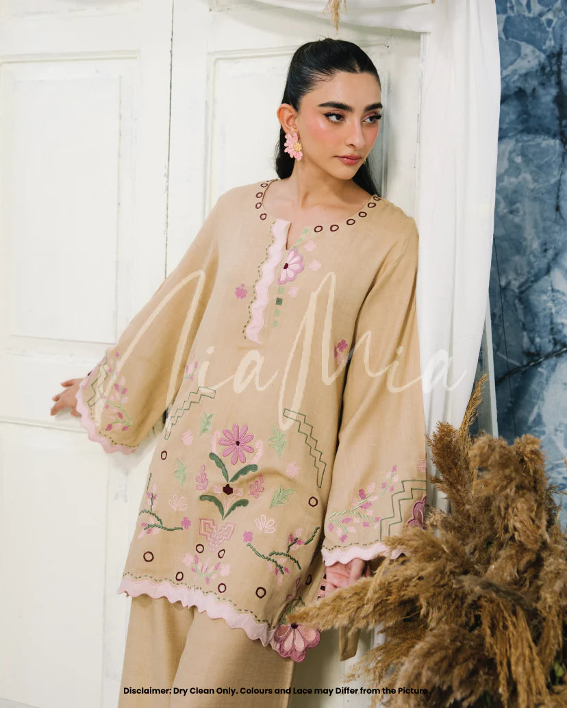 Bloom | Pashmina Drop 1 |  Nia Mia