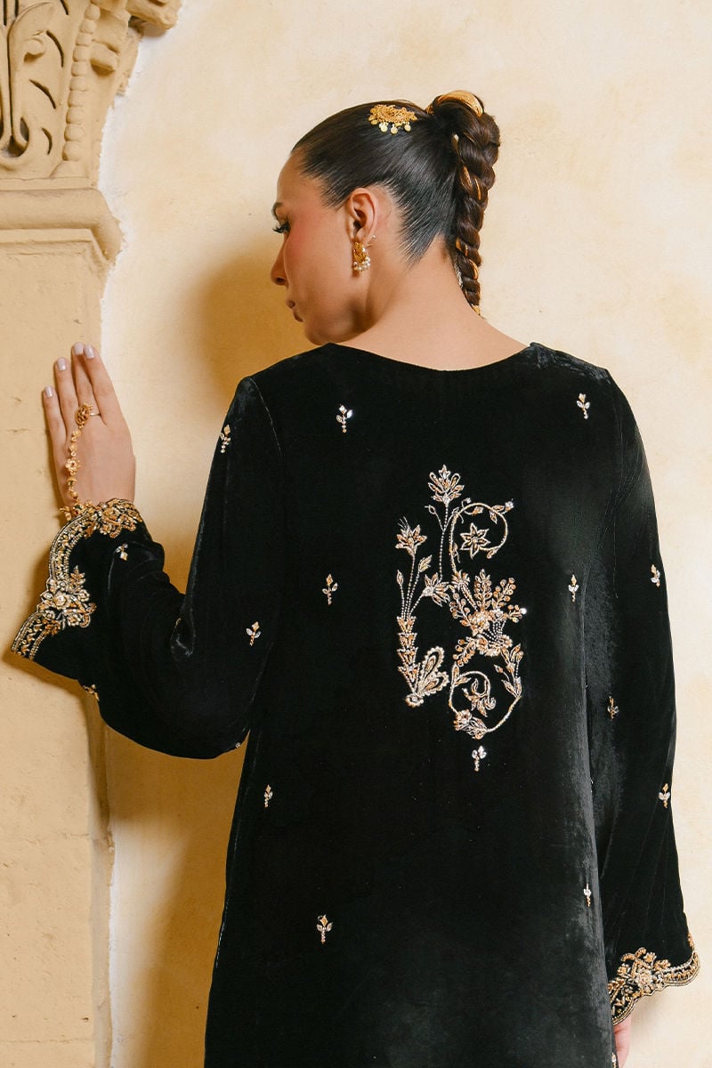 KHUMAR KAFTAN | QISSA LUXURY VELVETS | ANSAB JAHANGIR