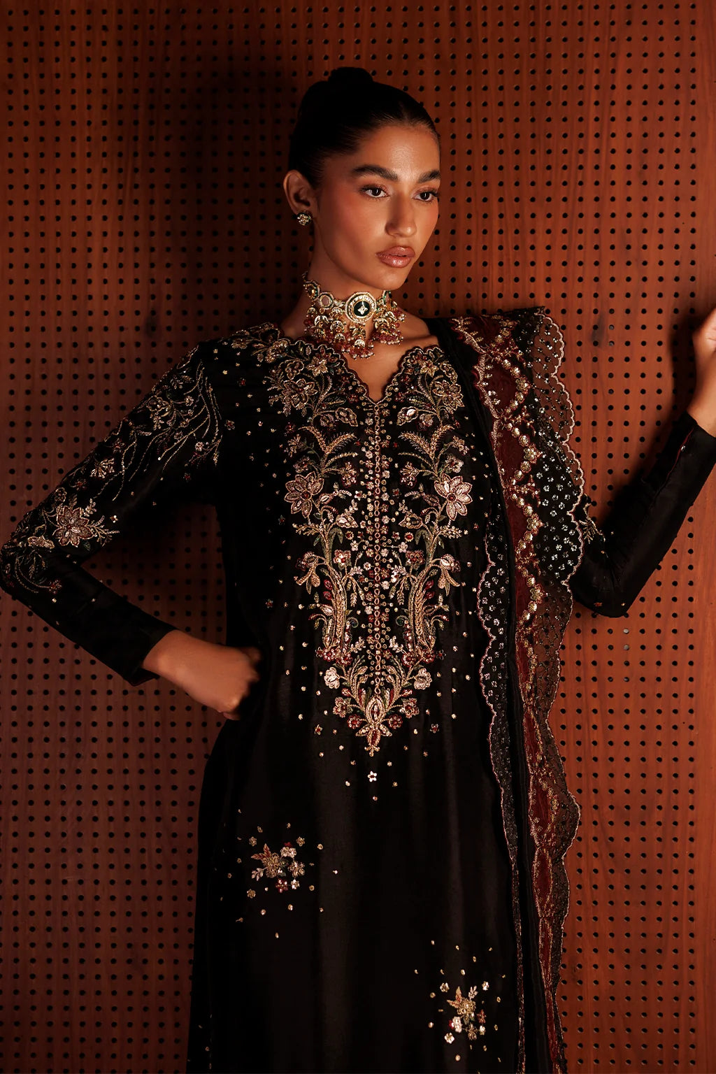 UE-716 Embroidered Ramen Silk | Festive Formals ‘26 | Iznik
