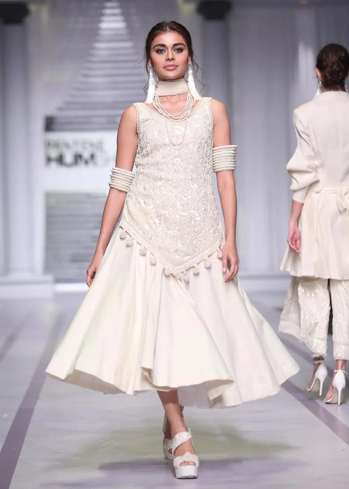 BIAS-CUT EMBROIDERED SLEEVELESS TUNIC WITH SKIRT | Rizwan Beyg