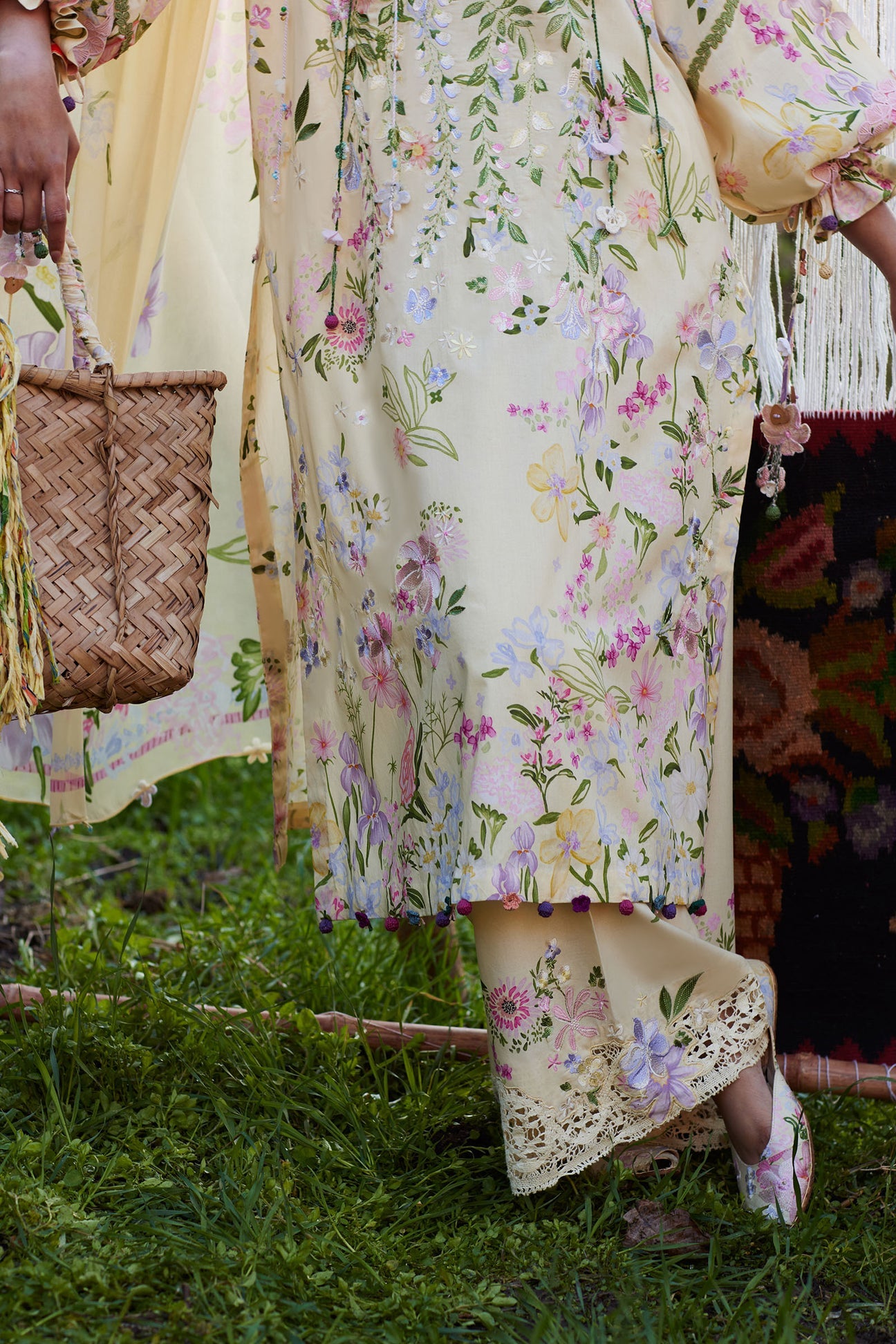 JIĀ (佳) (ZL26-12 B) | Zaha Festive Lawn’26