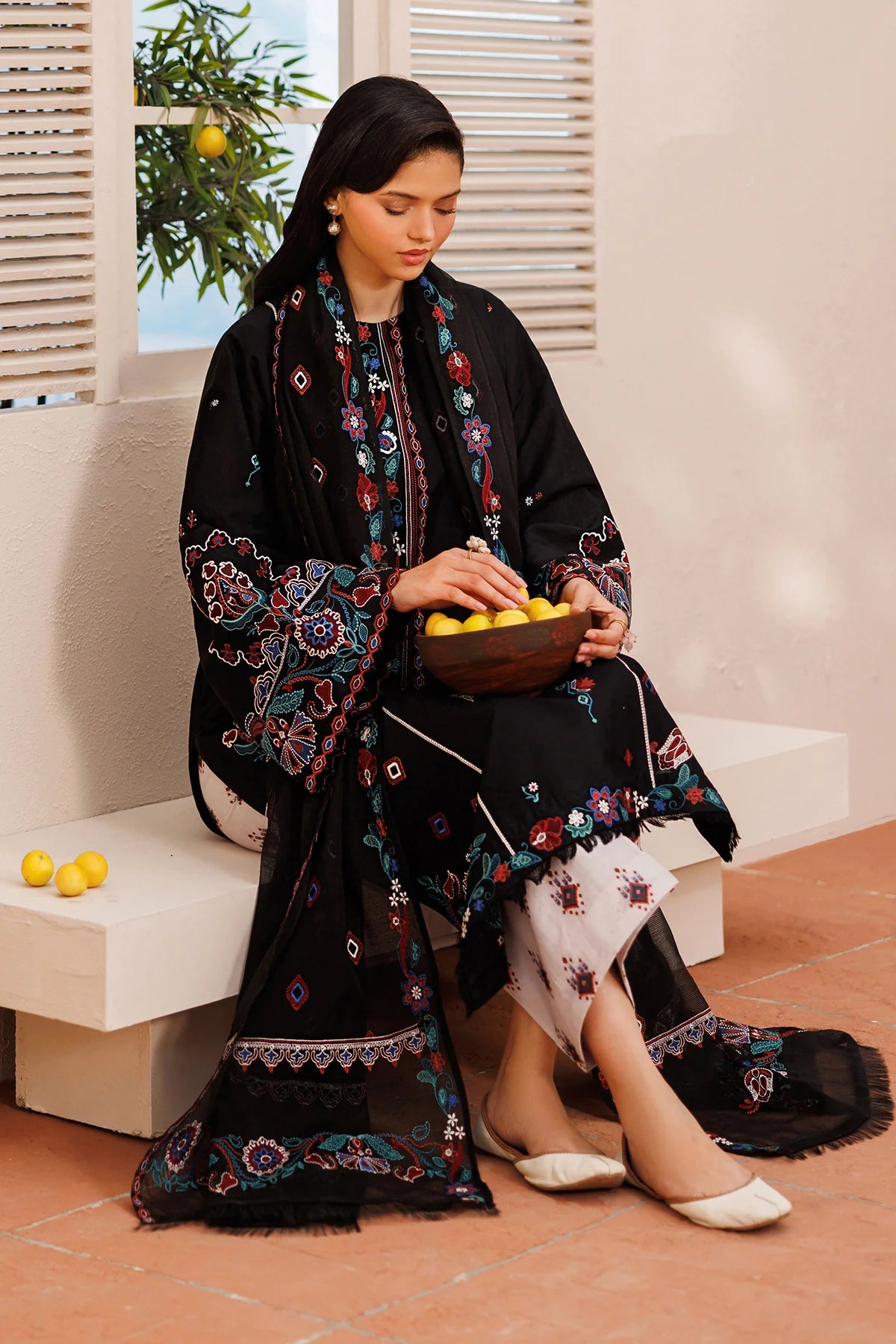 ESUF4391 | UNSTITCHED | Baroque