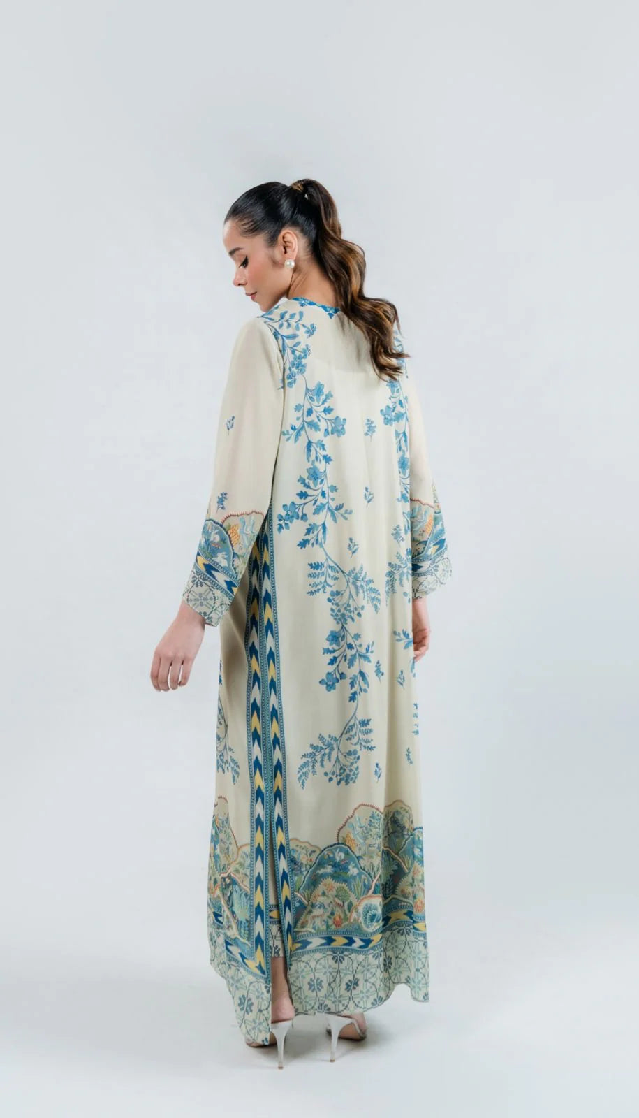Afra | BARAÉ KHANOM