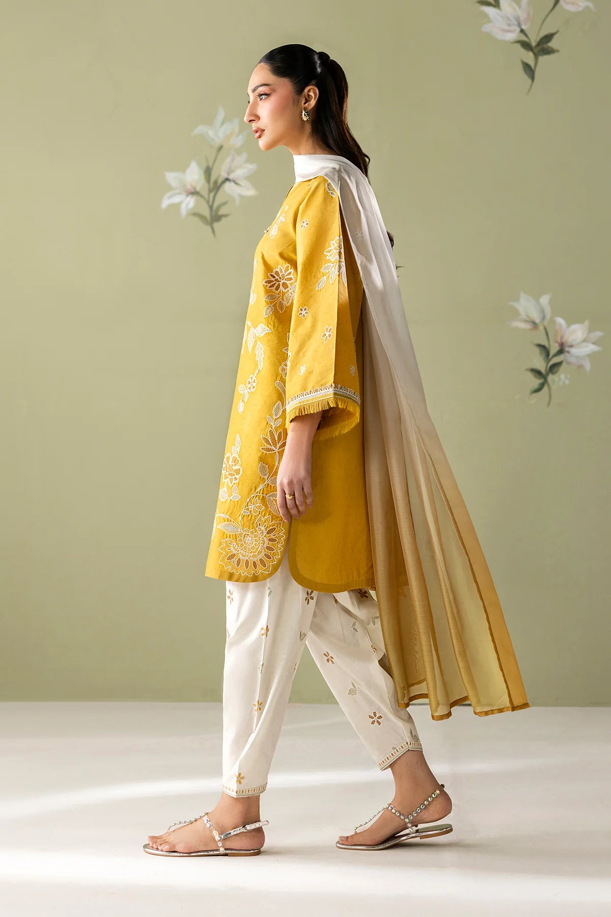 ESUF4419 | UNSTITCHED | Baroque