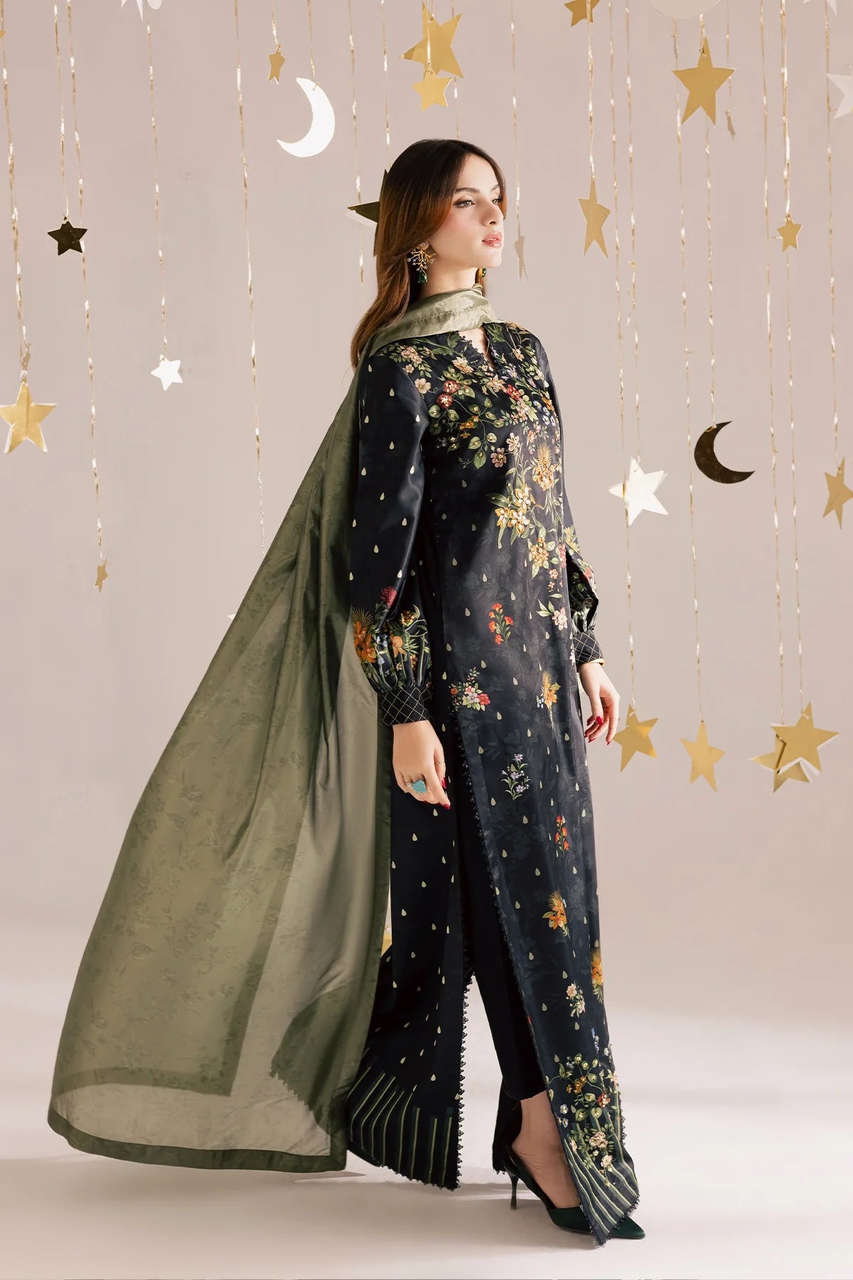 RE-34 | Crescent Dreams | VANYA