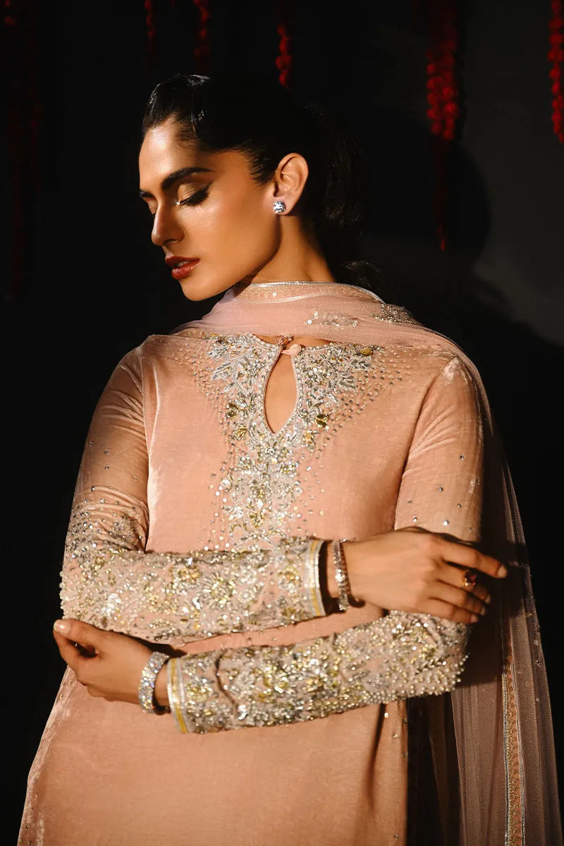 Nooreh | Luxury Velvets '25 | Ansab Jahangir