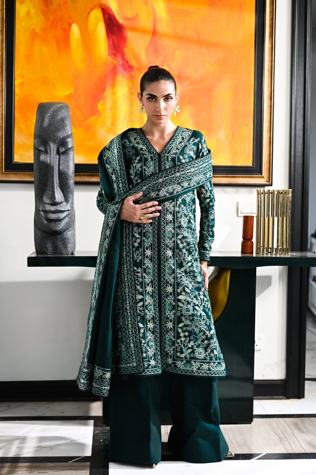 EMERALD GREEN LUXURY AARI EMBROIDERED KARANDI SET (NEL-25636) | ZAIB