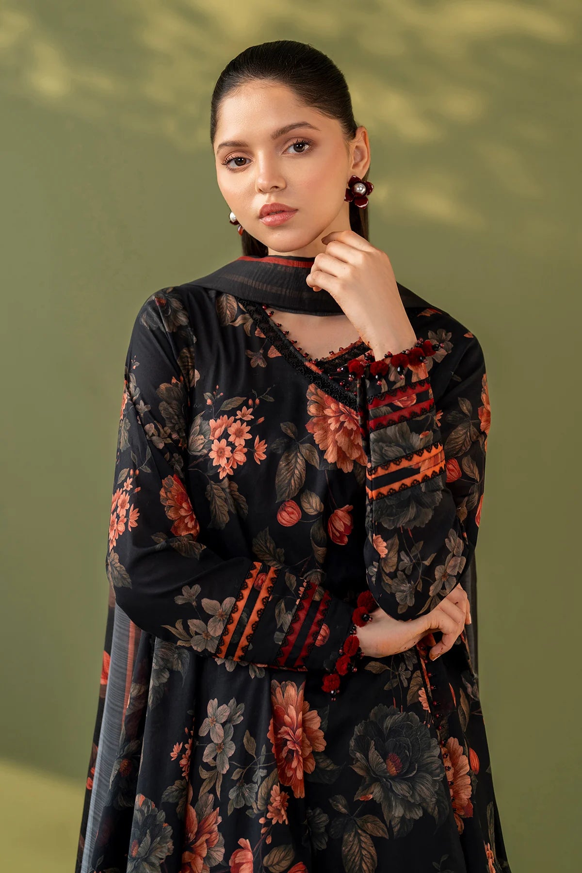 ESUF4172 | UNSTITCHED | Baroque