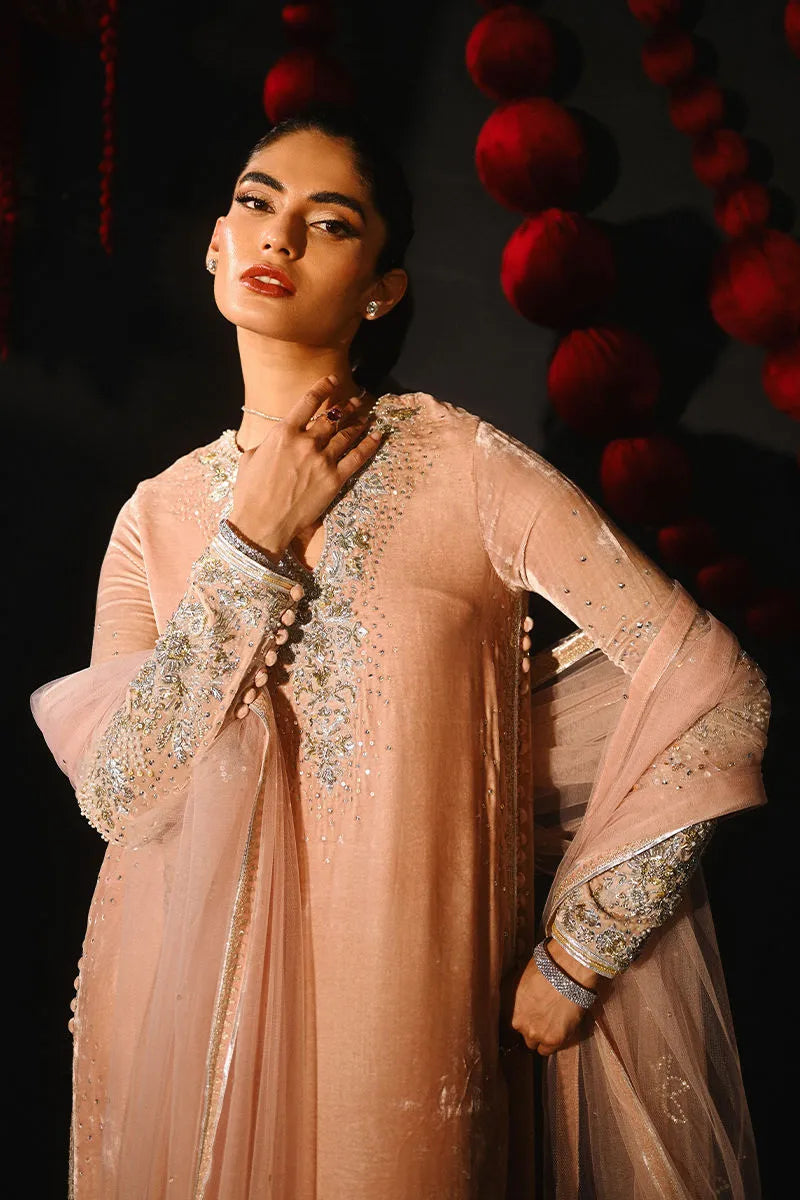 Nooreh | Luxury Velvets '25 | Ansab Jahangir