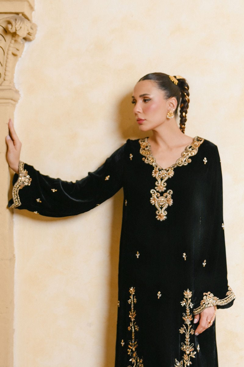 KHUMAR KAFTAN | QISSA LUXURY VELVETS | ANSAB JAHANGIR