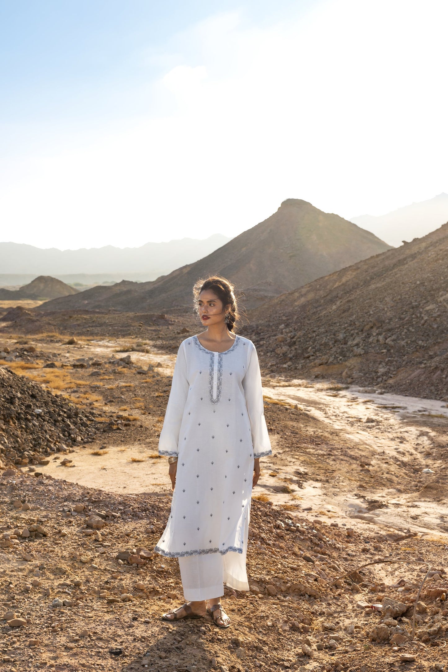 Zarqa Set | M by Mahira