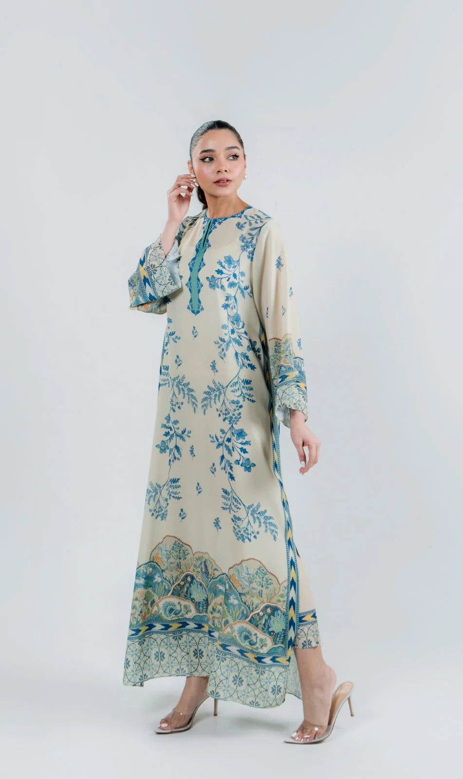 Afra | BARAÉ KHANOM