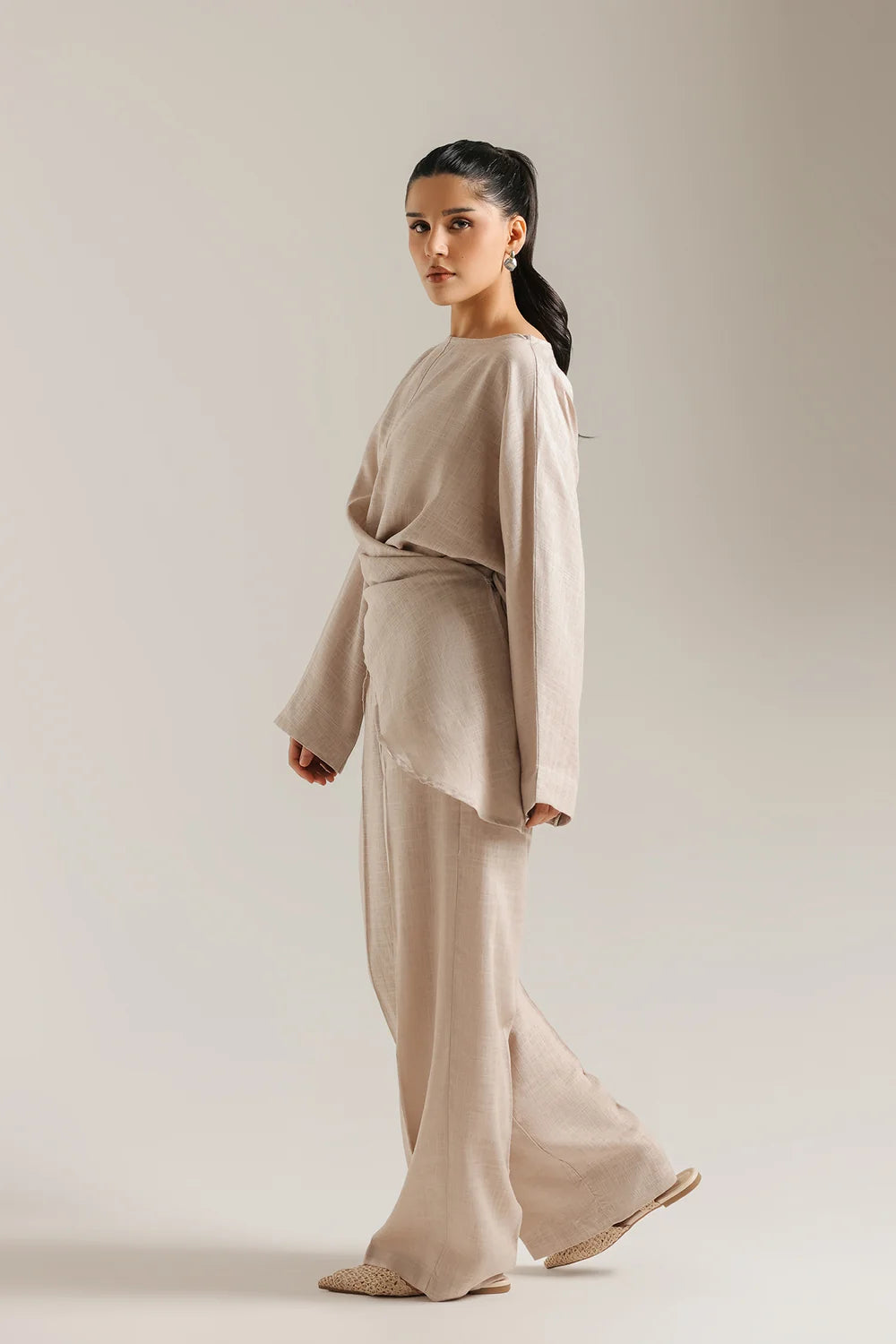 ANTIQUE WHITE | E0806-116-006 | Ethnc