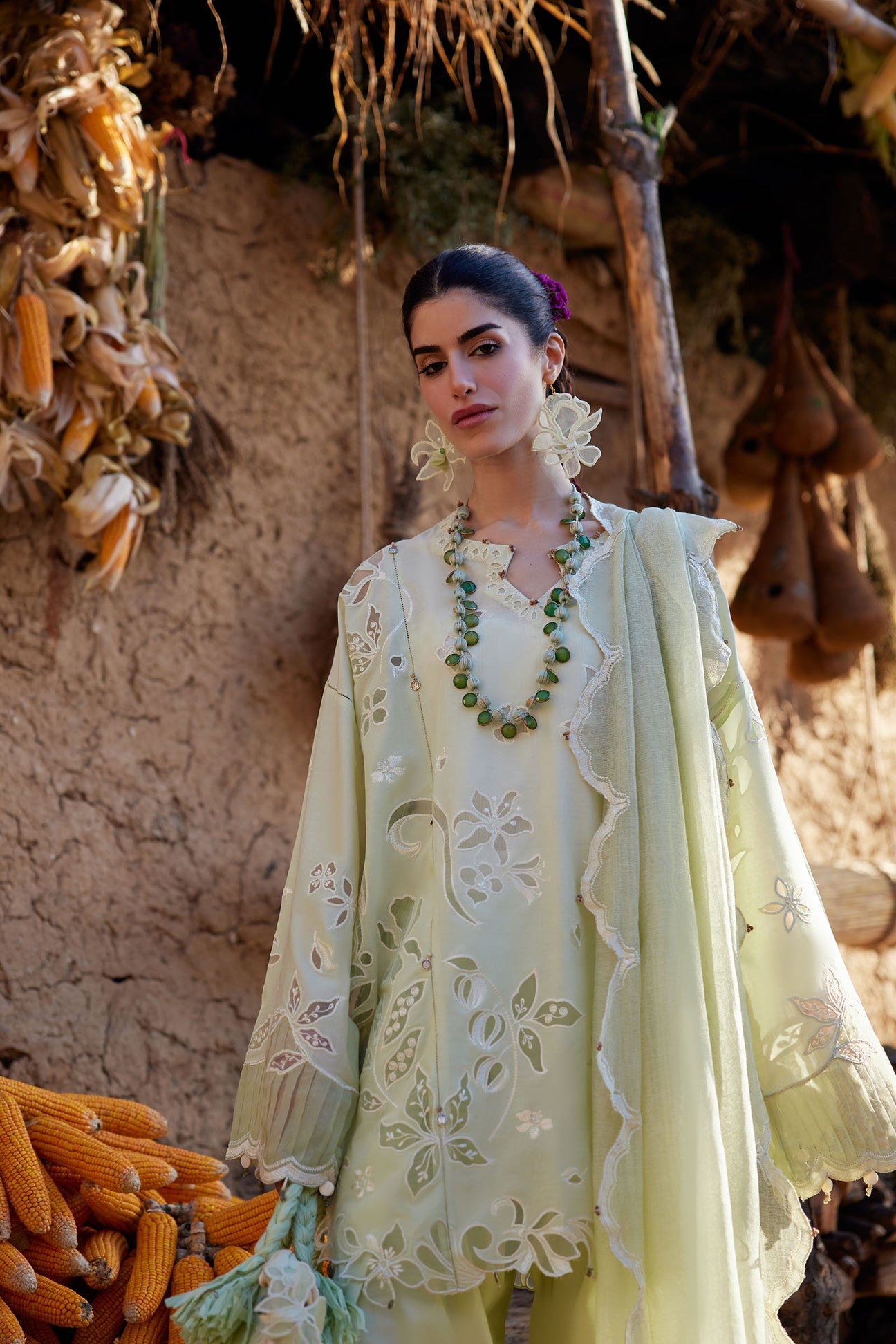 TÁO RÓU 桃柔 (ZL26-14 B)) | Zaha Festive Lawn’26