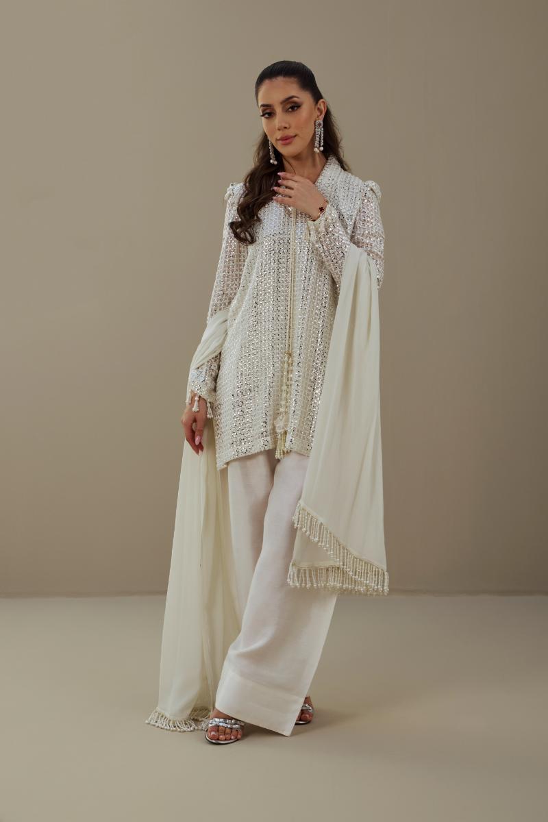 AR-0001020 | Anum Rajwani