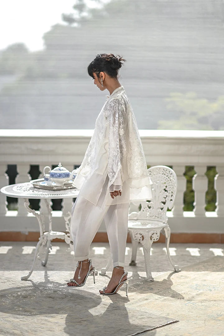 Dove | Luxe Edition '26 | Nadia Farooqui