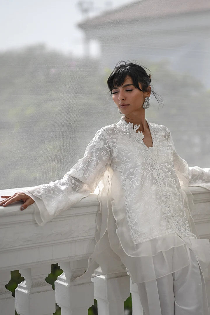 Dove | Luxe Edition '26 | Nadia Farooqui