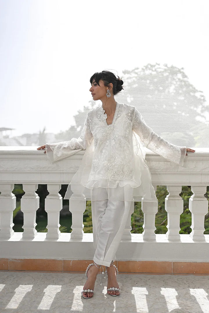 Dove | Luxe Edition '26 | Nadia Farooqui