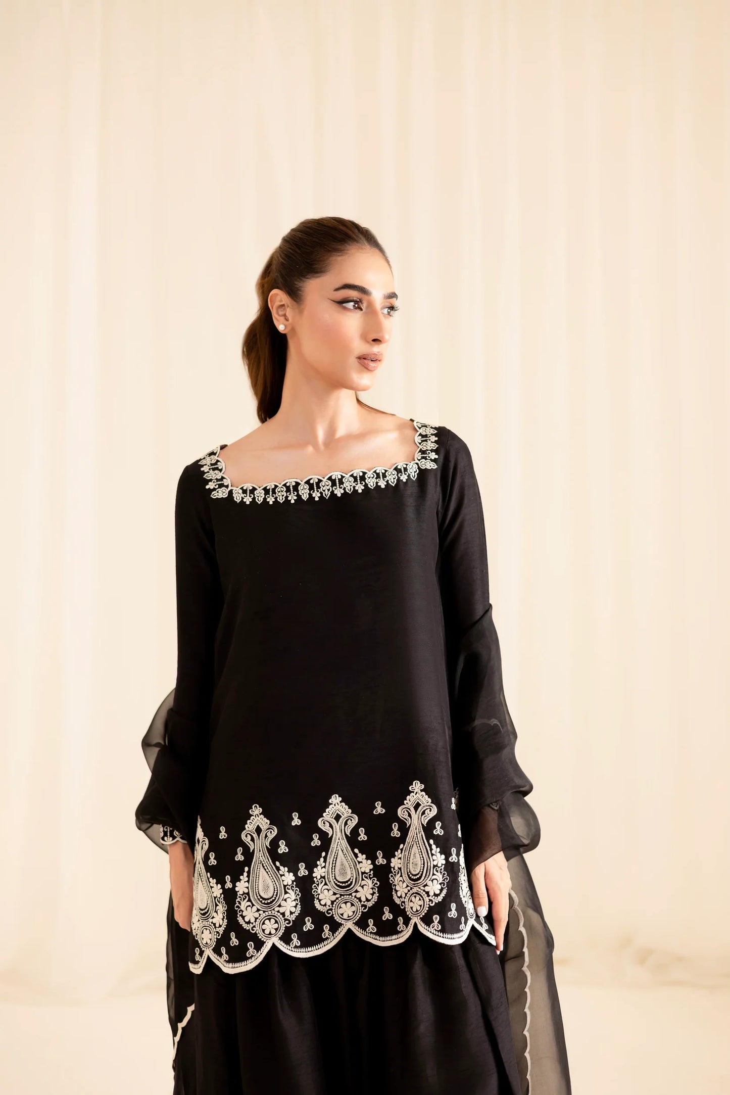 Cyarèh | Shanzay Anooshay