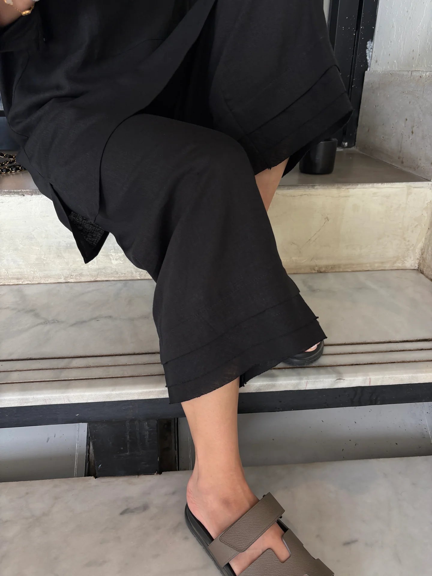 BLACK LINEN WILLOW SET | Sak Atelier