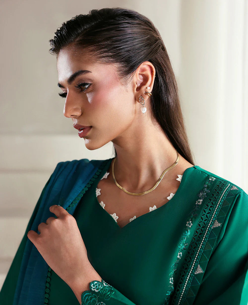BP-210 | BASICS 25 - V3 | REPUBLIC WOMENSWEAR