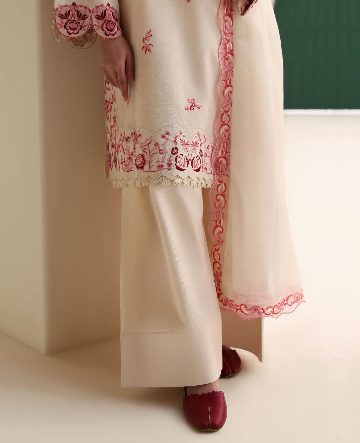 Camélia | Basics Pre fall '25 | Republic Womenswear