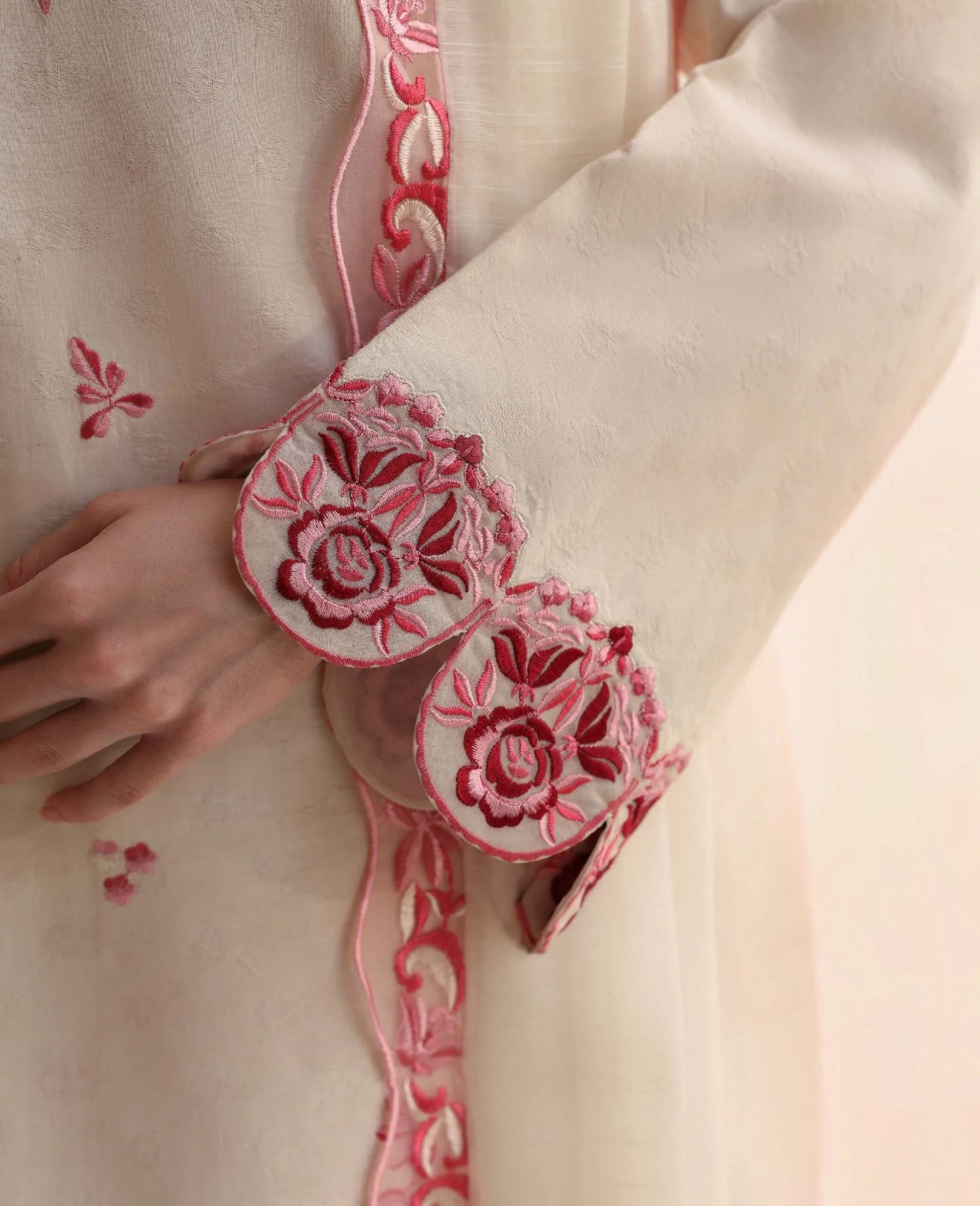 Camélia | Basics Pre fall '25 | Republic Womenswear