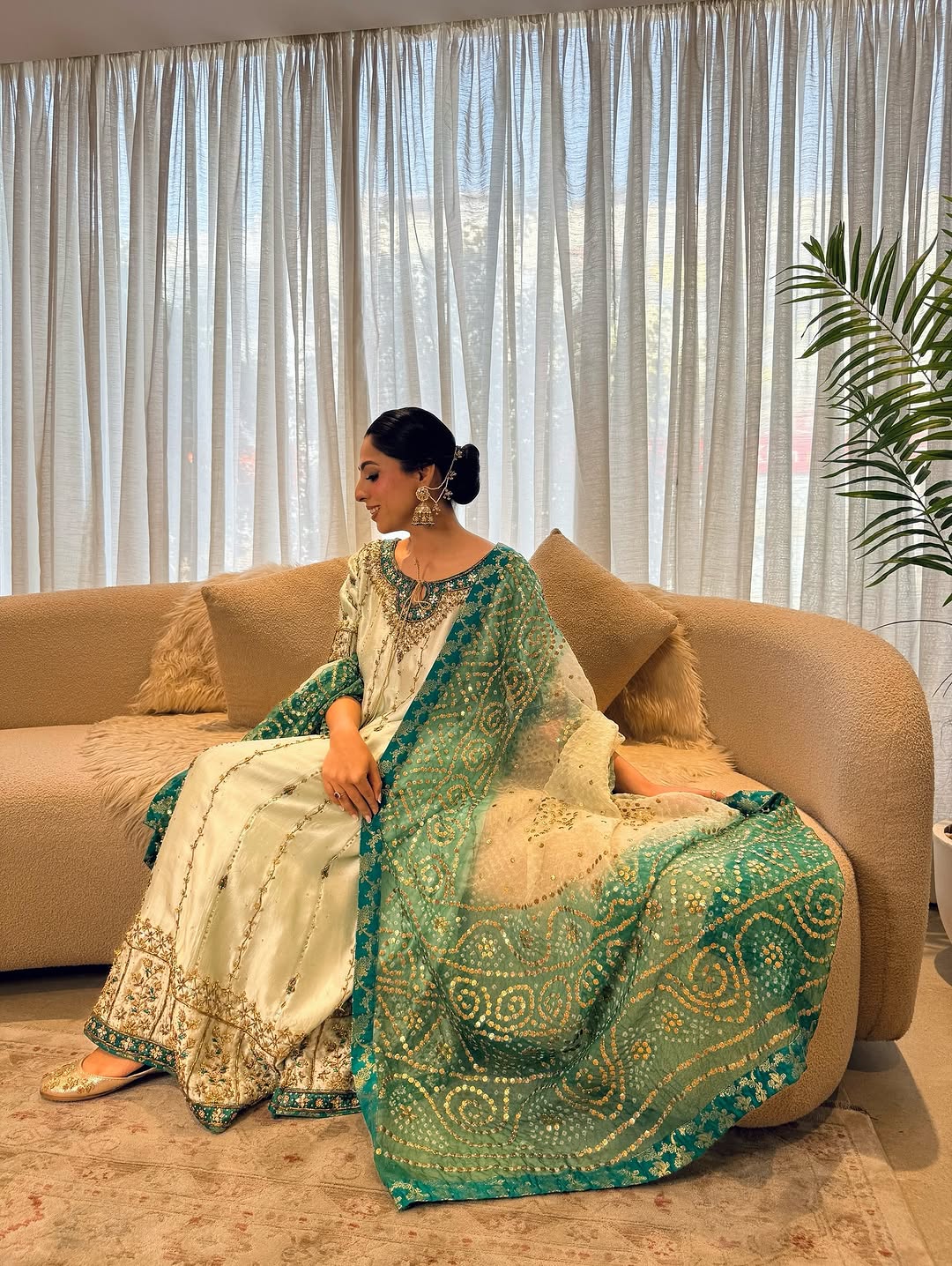 Mint Kalidar | Samra Hayat