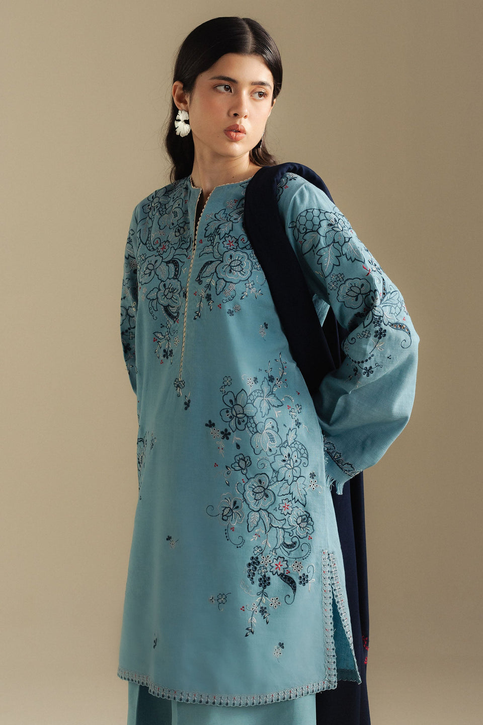 LAUREL-9B | Coco Winter Unstitched’25 | Zara Shahjahan