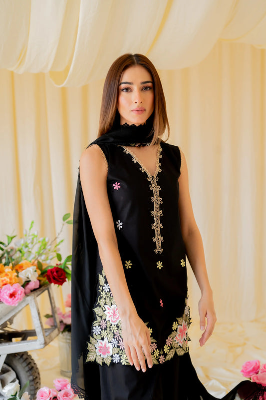 Flora Set | Shanzay Anooshay