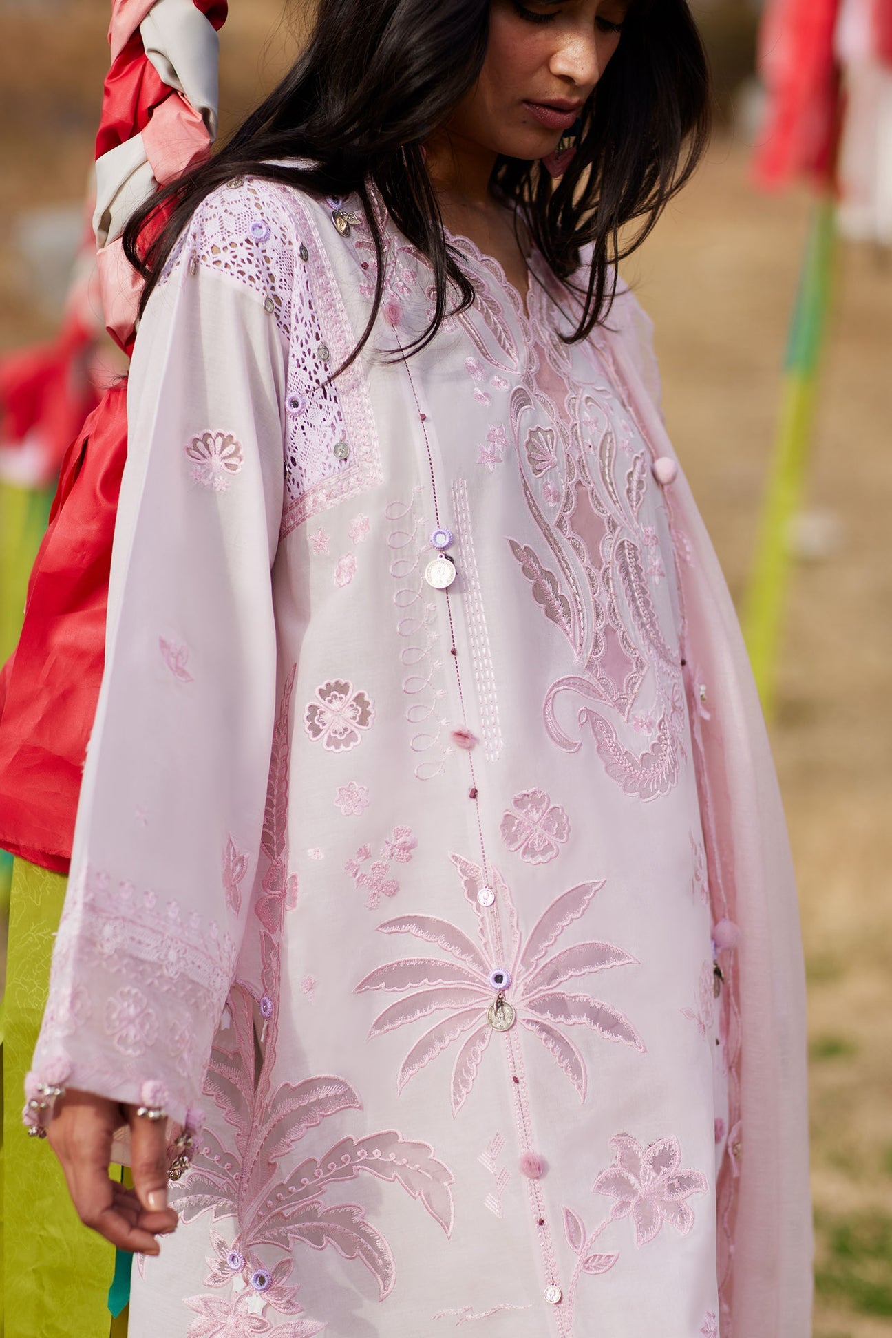 FĚN YÙN 粉韵 (ZL26-09 B) | Zaha Festive Lawn’26