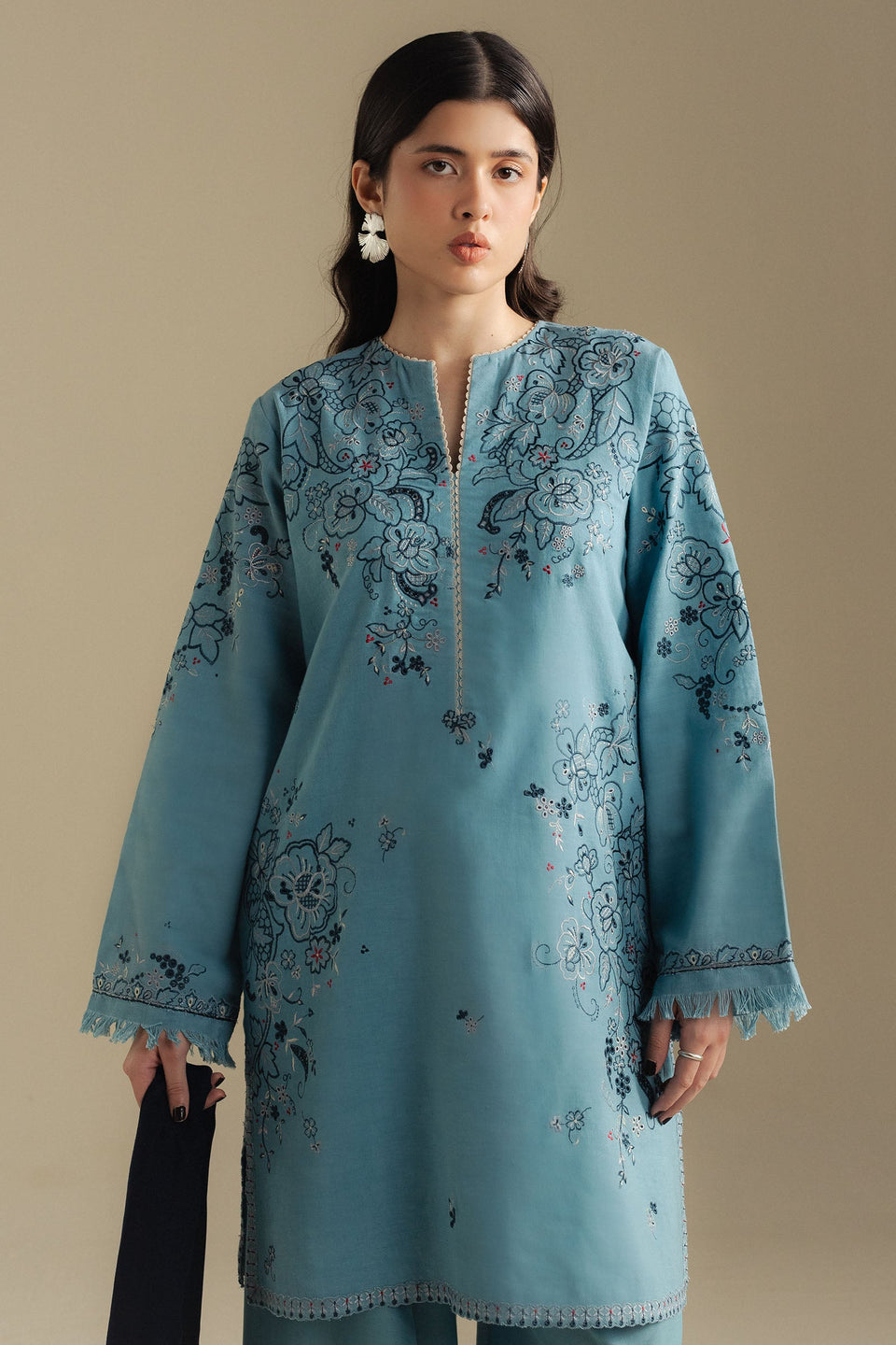LAUREL-9B | Coco Winter Unstitched’25 | Zara Shahjahan