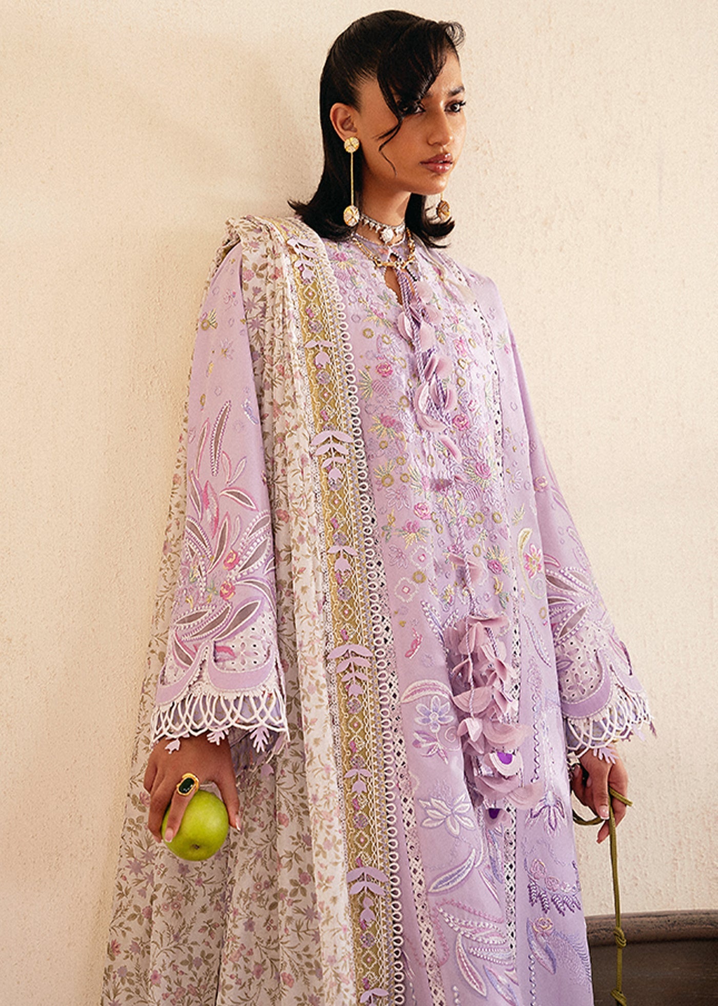 YASMIN | Suffuse by Sana Yasir Lawn’25