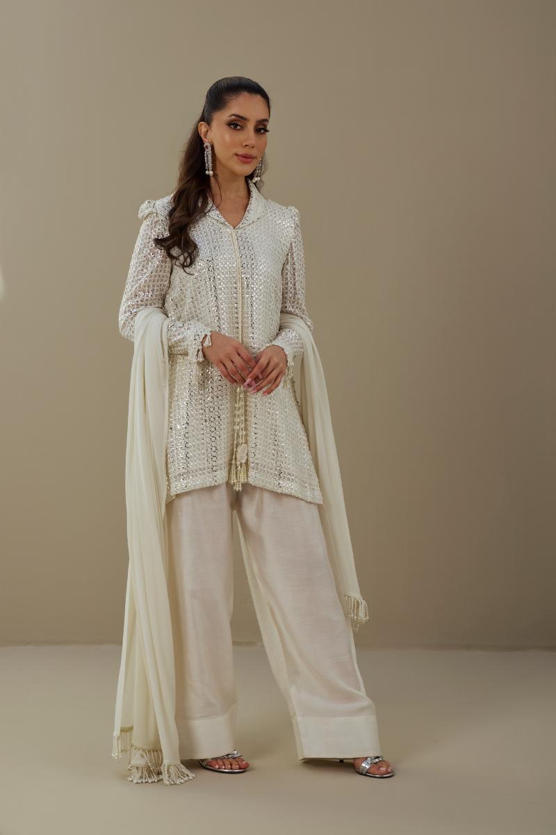 AR-0001020 | Anum Rajwani