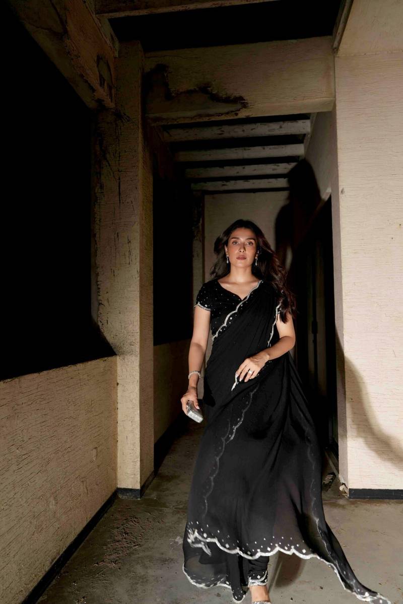 Black Swan- Ayeza Khan | Wajahat Mansoor