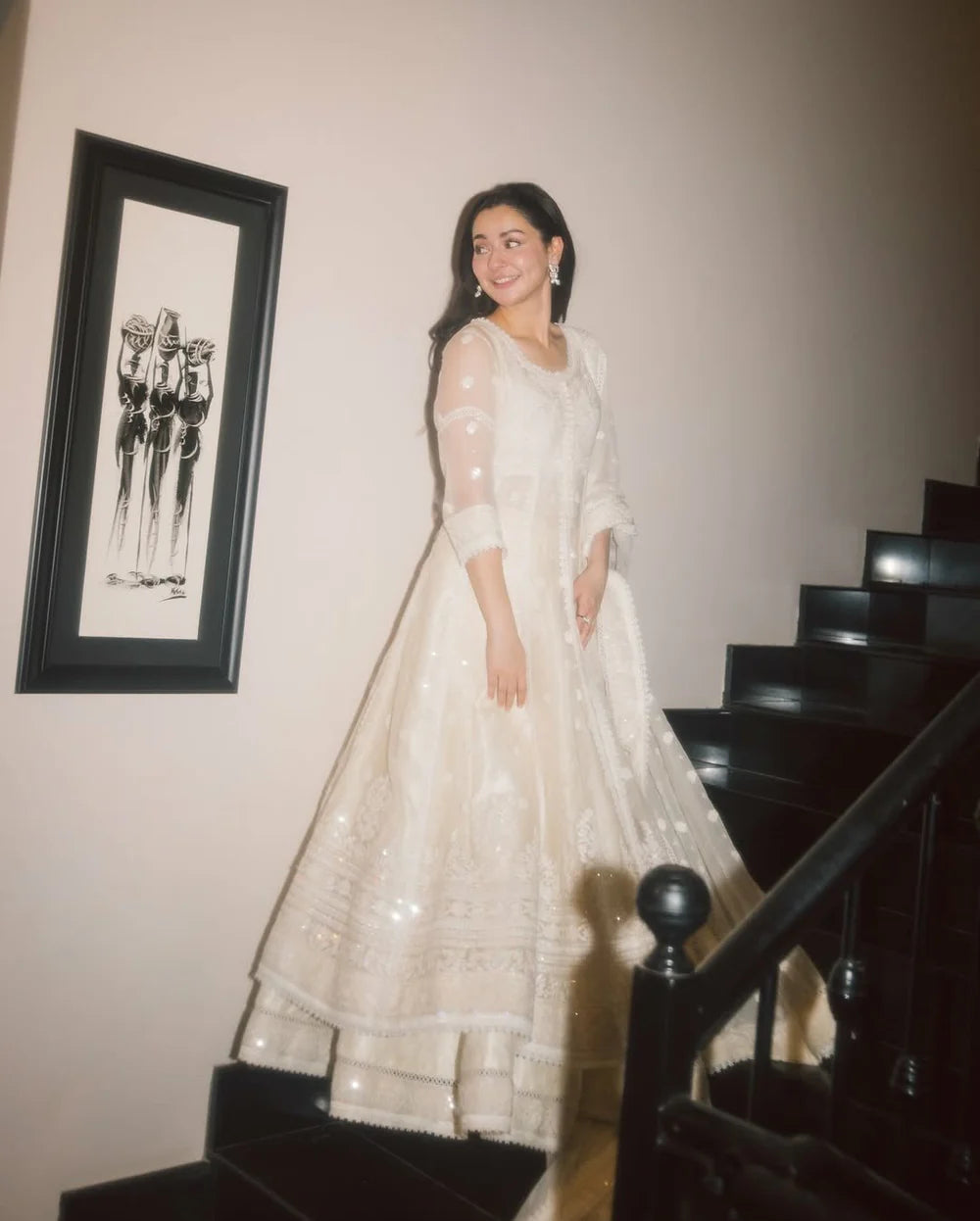 Hania Rizwan HANIA AMIR - WHITE PISHWAS | Rizwan Beyg – Chaand Tara
