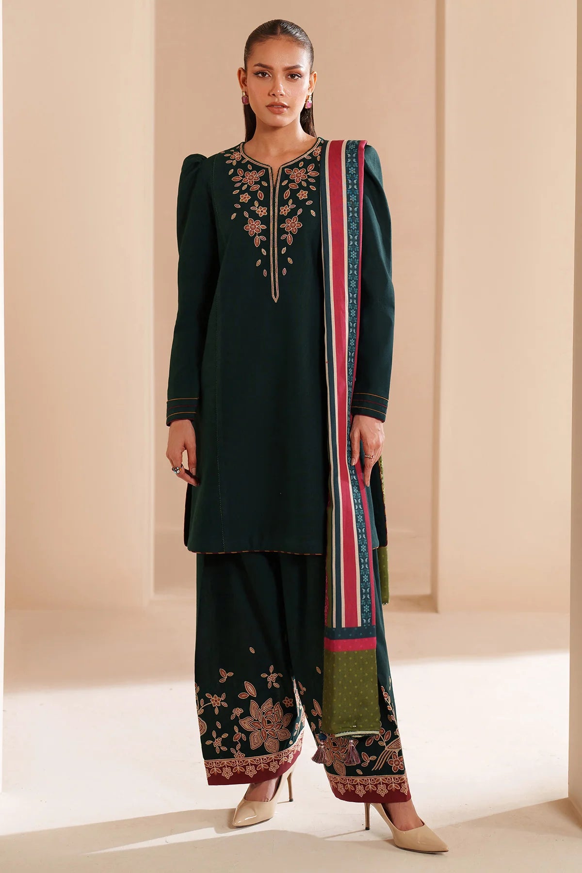 JZ-UW-D0186-0 | EMBROIDERED KHADDAR | Jazmin