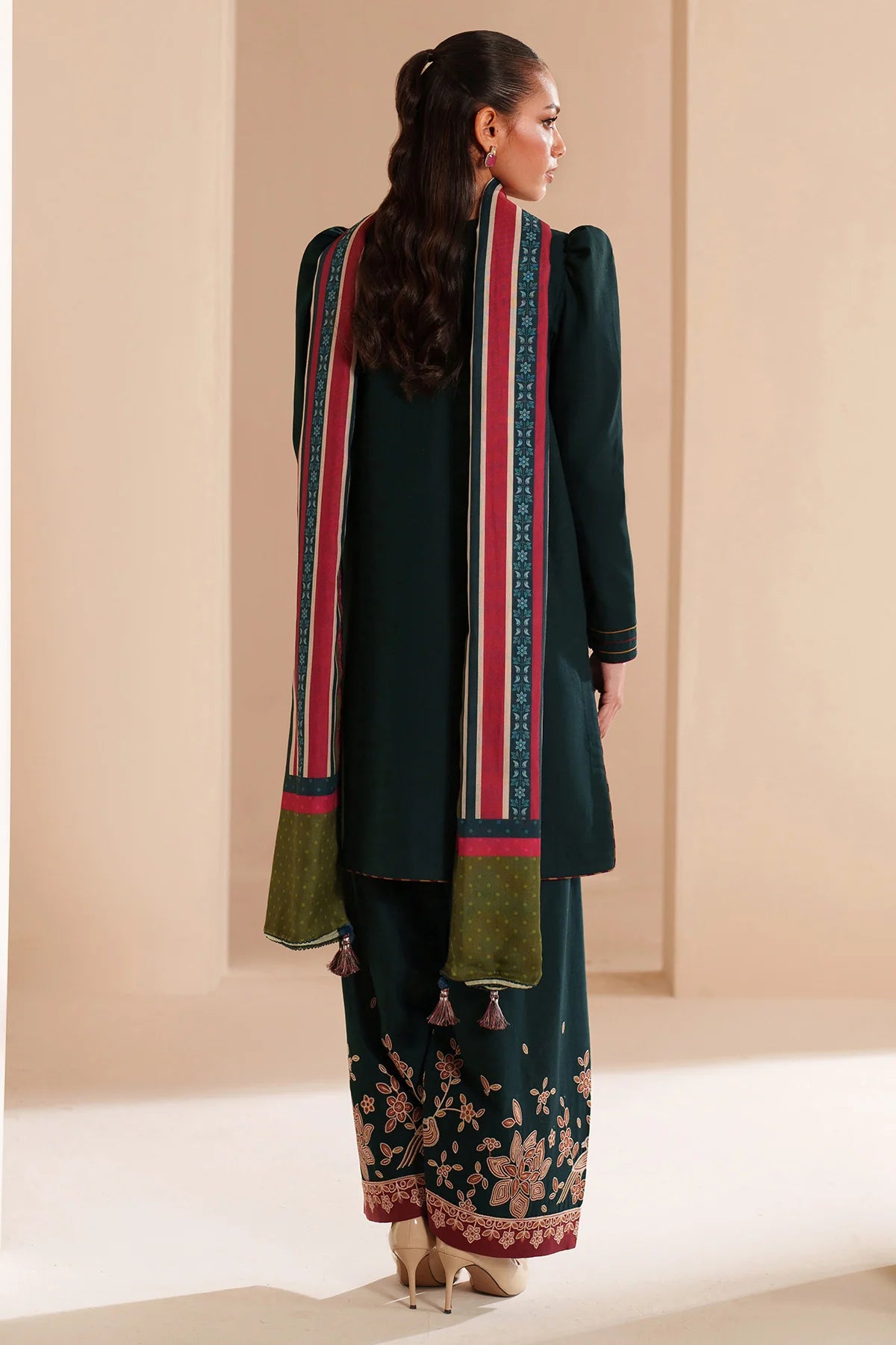 JZ-UW-D0186-0 | EMBROIDERED KHADDAR | Jazmin