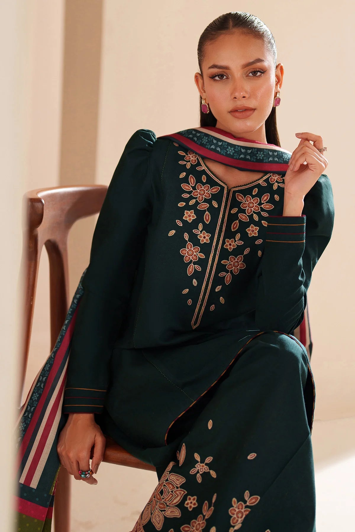JZ-UW-D0186-0 | EMBROIDERED KHADDAR | Jazmin