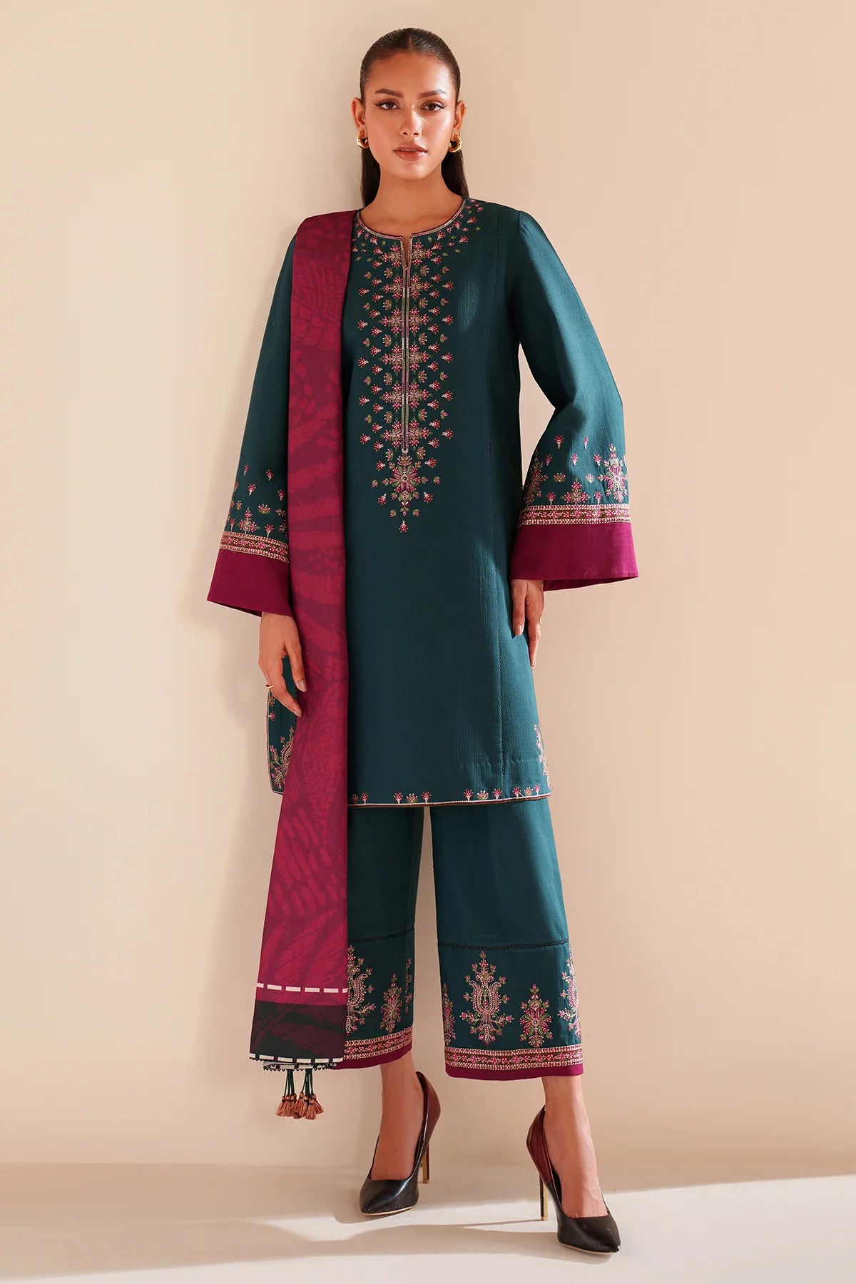 JZ-UW-D0190-0 | EMBROIDERED KHADDAR | Jazmin