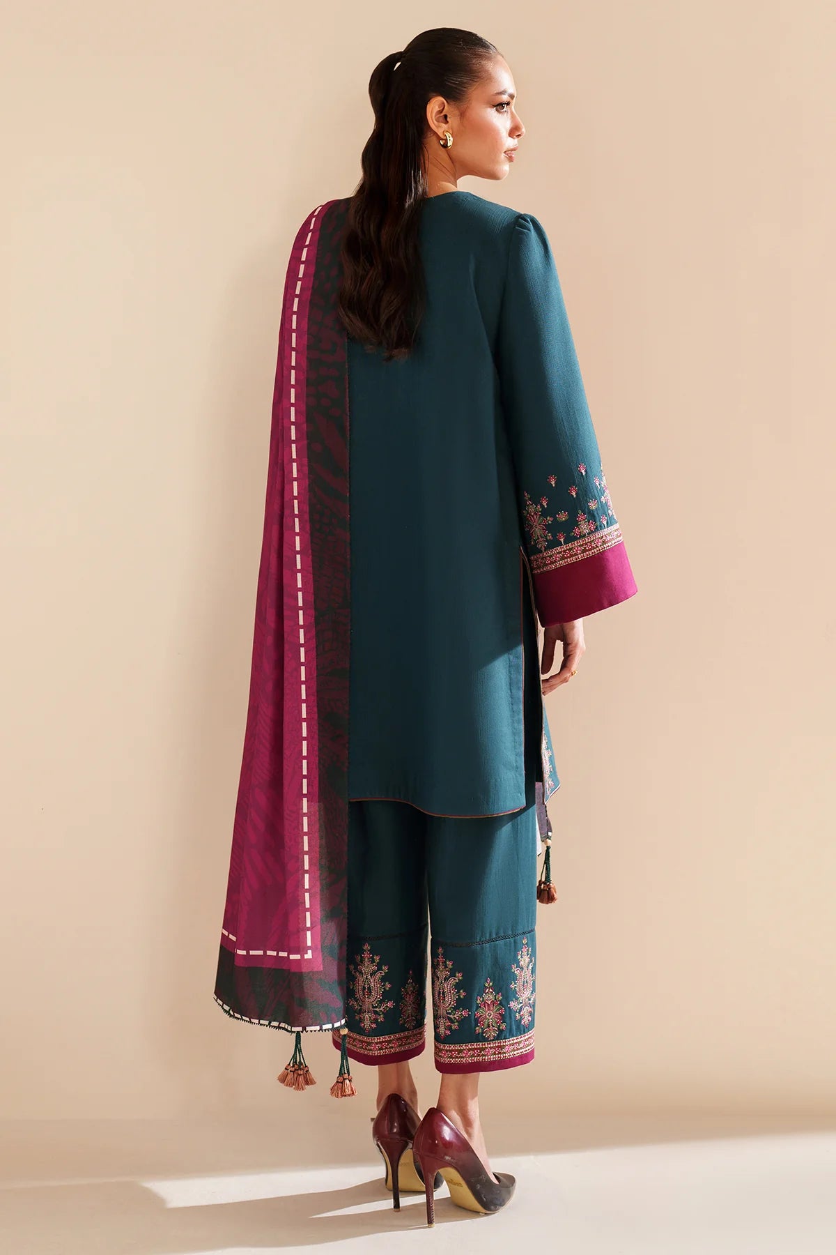 JZ-UW-D0190-0 | EMBROIDERED KHADDAR | Jazmin